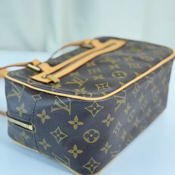 Louis Vuitton Cite Shoulder Bag Monogram Canvas - Picture 7 of 9